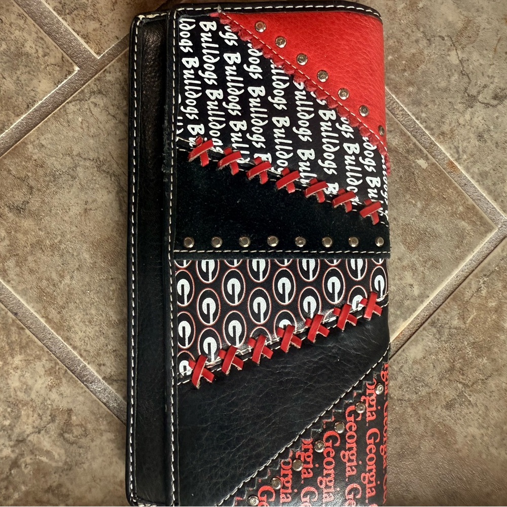UGA  Fossil Black Genuine Leather Wallet